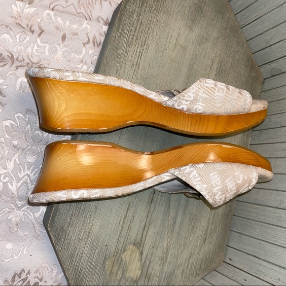 Stuart Weitzman Open Toe Top Buckle Closure Wedge Sandals 7.5B - Picture 5 of 12